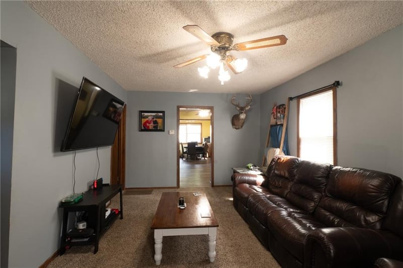 812 W Locust St, Independence, KS 67301