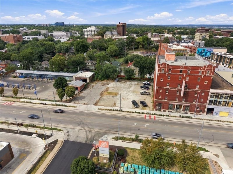 3260 Main St, Kansas City, MO 64111