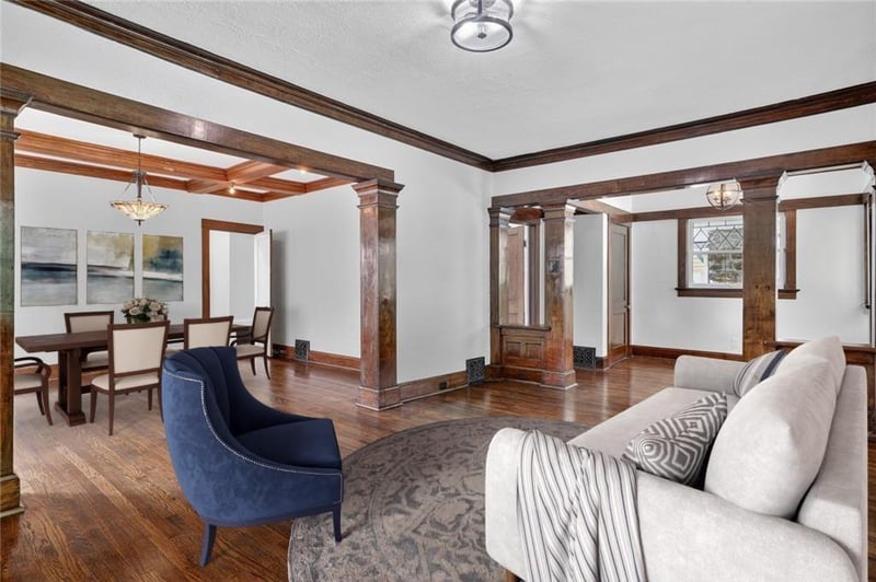 3304 W Coleman Rd, Kansas City, MO 64111