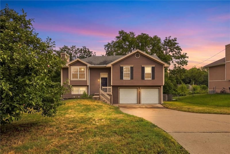 5409 N Poe Ave, Kansas City, MO 64119