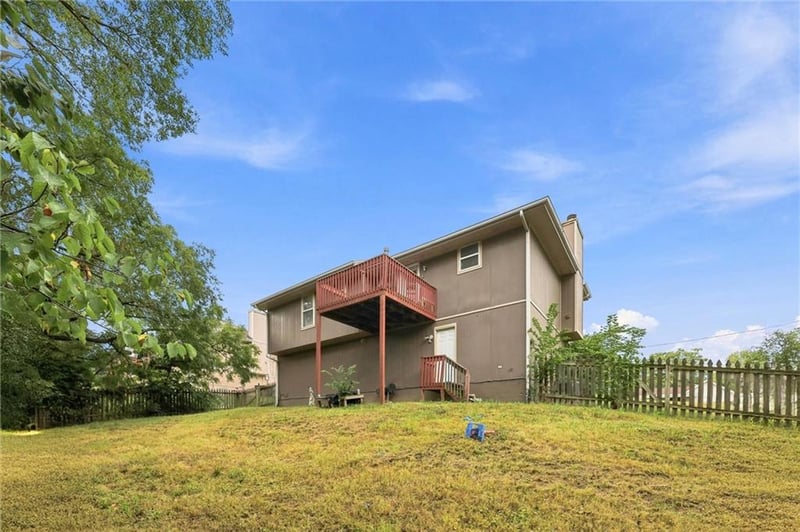 5409 N Poe Ave, Kansas City, MO 64119