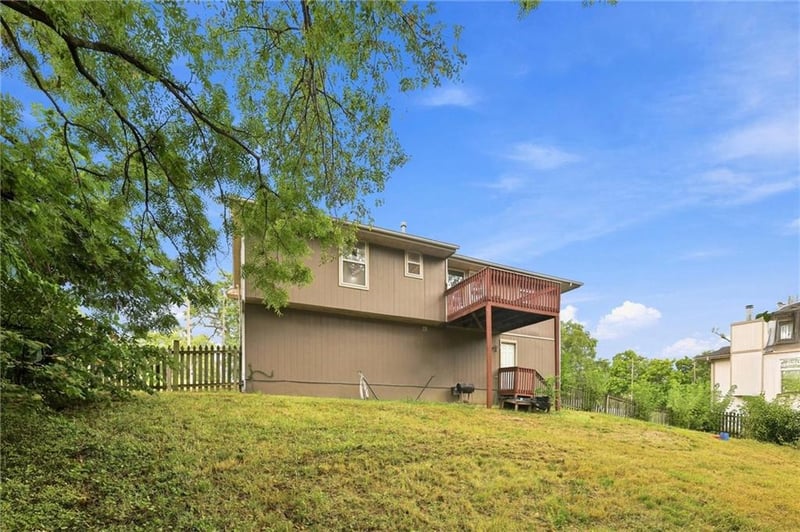 5409 N Poe Ave, Kansas City, MO 64119