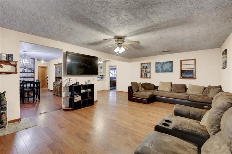 2205 Lincoln Ave, Baxter Springs, KS 66713