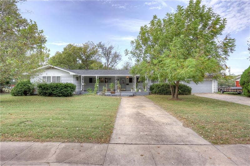 2205 Lincoln Ave, Baxter Springs, KS 66713