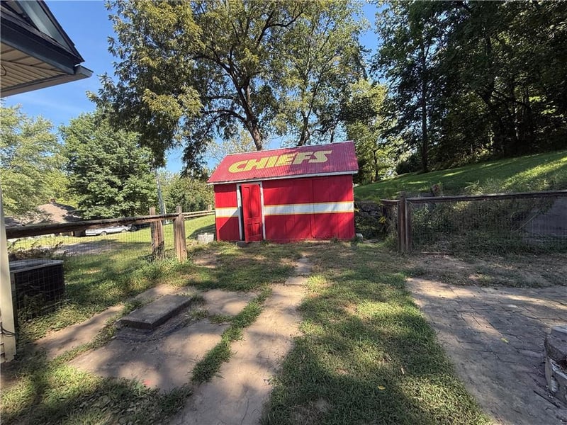 506 N Main St, Forest City, MO 64451