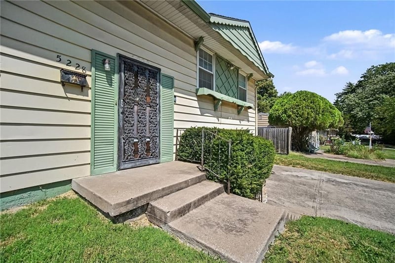 5228 Cypress Ave, Kansas City, MO 64130