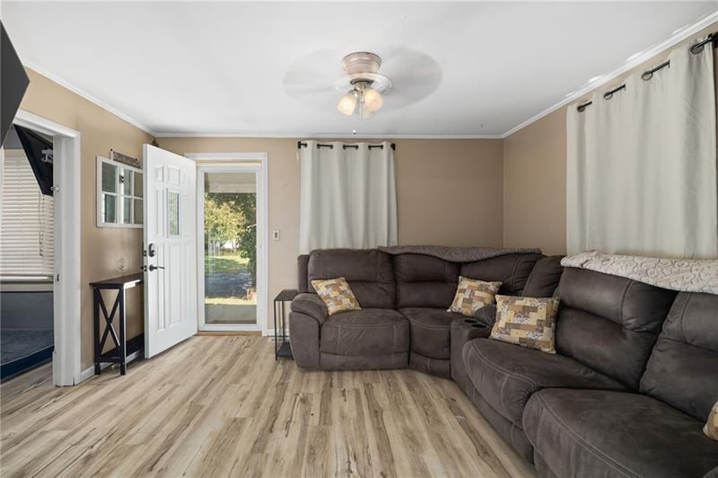 3128 Burnside Ave, St Joseph, MO 64505
