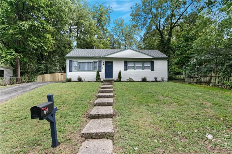 705 N 81st Ter, Kansas City, KS 66112