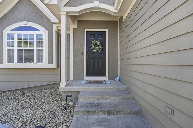 4405 SW Flintrock Dr, Lee's Summit, MO 64082