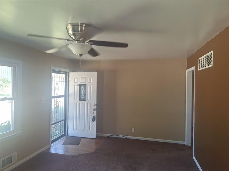 1001 NE 67th Ter, Gladstone, MO 64118