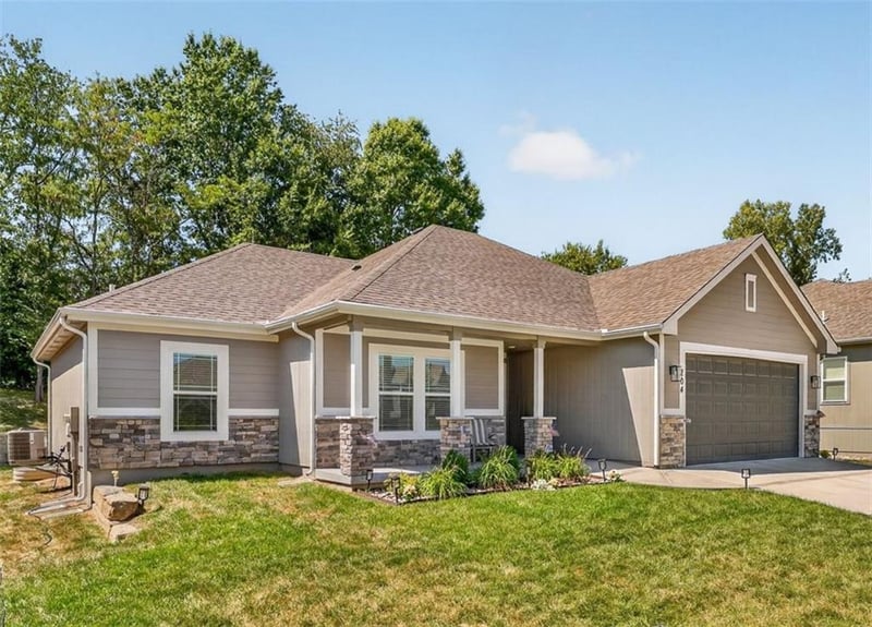 204 S Marimack Ct, Kearney, MO 64060