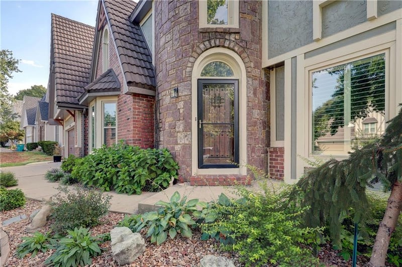 12317 Walmer St, Overland Park, KS 66209