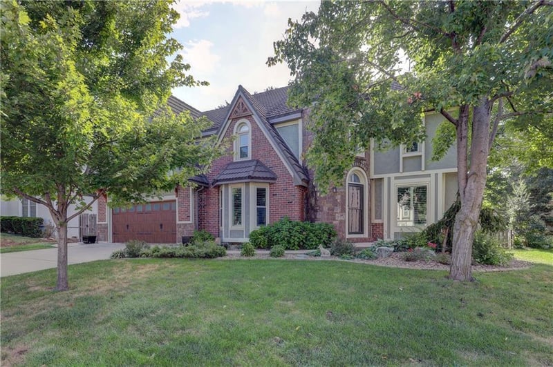 12317 Walmer St, Overland Park, KS 66209