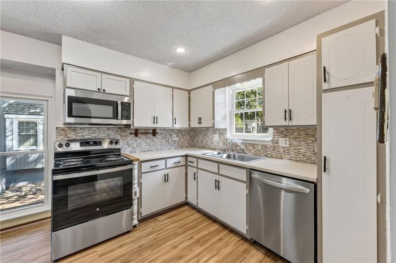 301 SE Alice St, Blue Springs, MO 64014