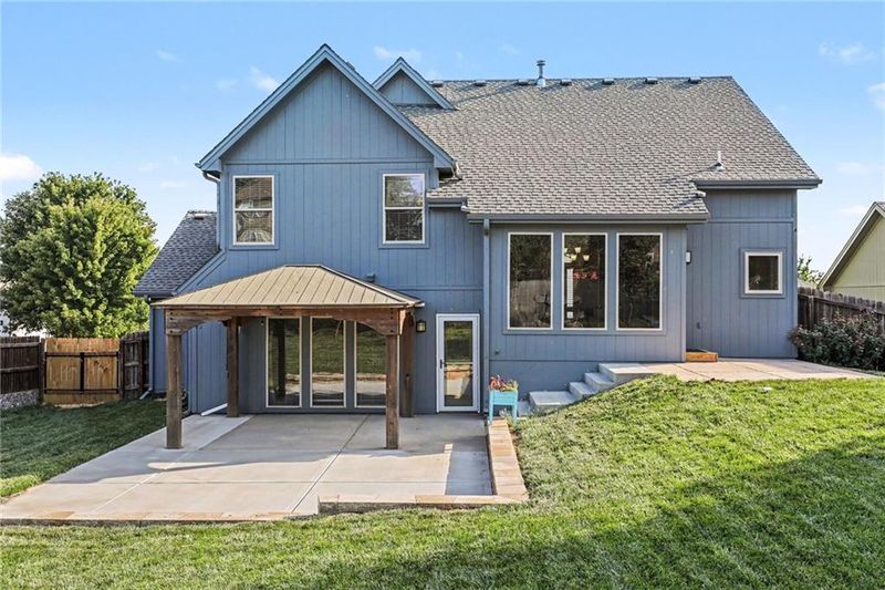 1705 NW 93rd St, Kansas City, MO 64155