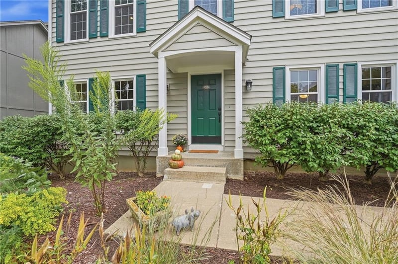 9601 W 129 St, Overland Park, KS 66213
