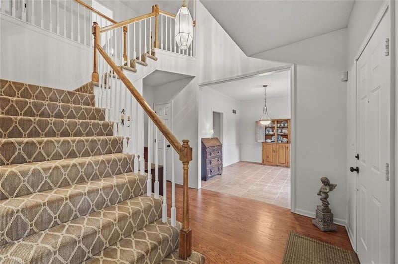 9601 W 129 St, Overland Park, KS 66213