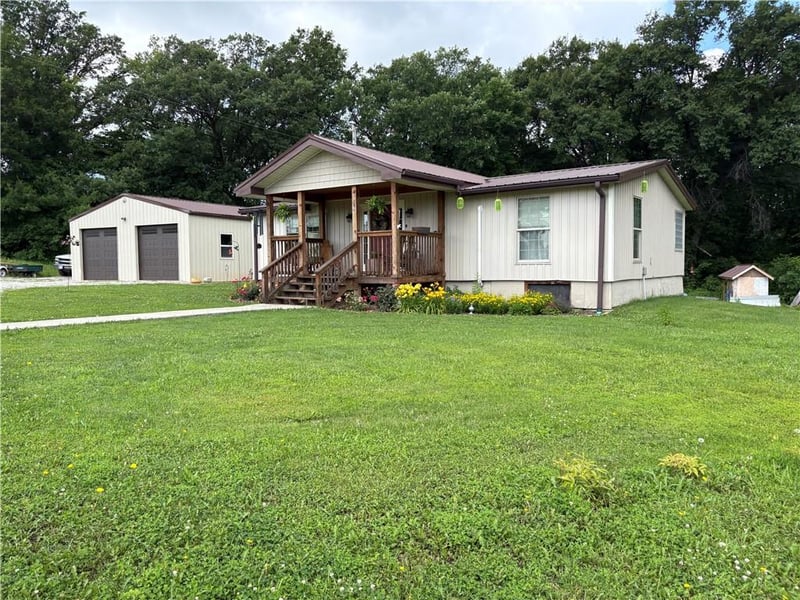 17800 115th Rd, Edgerton, MO 64444