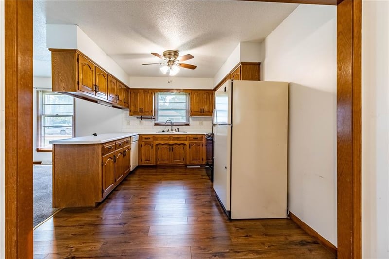 201-203 E Russell Ave, Warrensburg, MO 64093