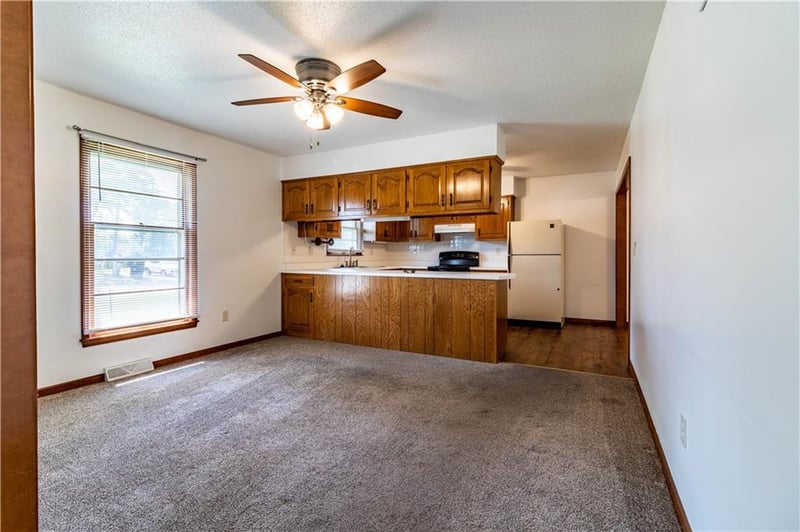 201-203 E Russell Ave, Warrensburg, MO 64093