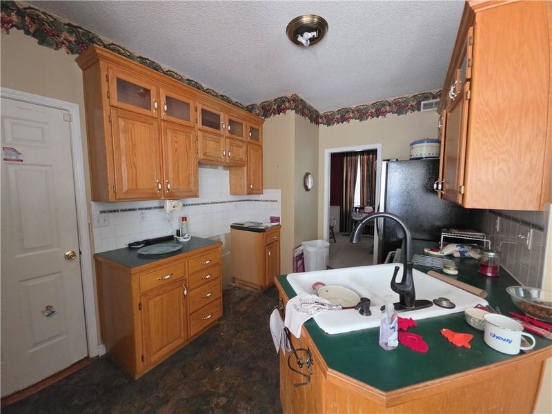5209 S Powell Ave, Blue Springs, MO 64015