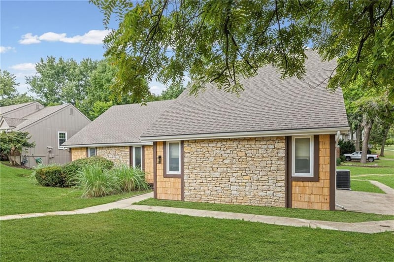 8300 Grant Ave, Overland Park, KS 66212