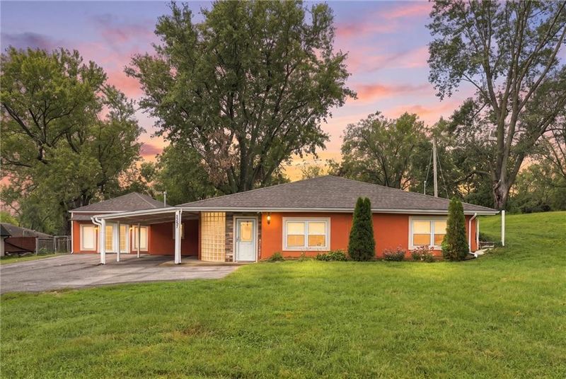 6207 Leavenworth Rd, Kansas City, KS 66104