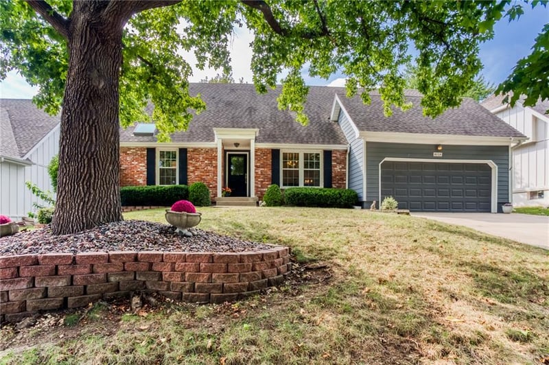 8018 Alden St, Lenexa, KS 66215
