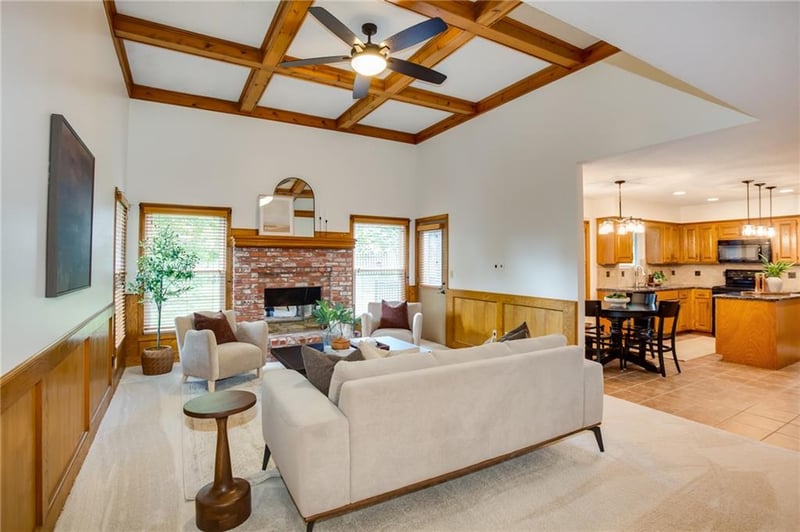 8018 Alden St, Lenexa, KS 66215