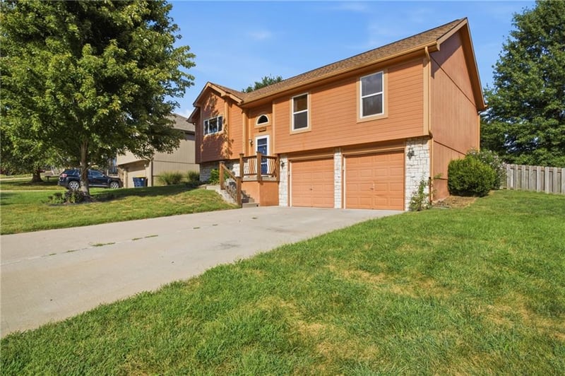 11421 N Kentucky Ave, Kansas City, MO 64157