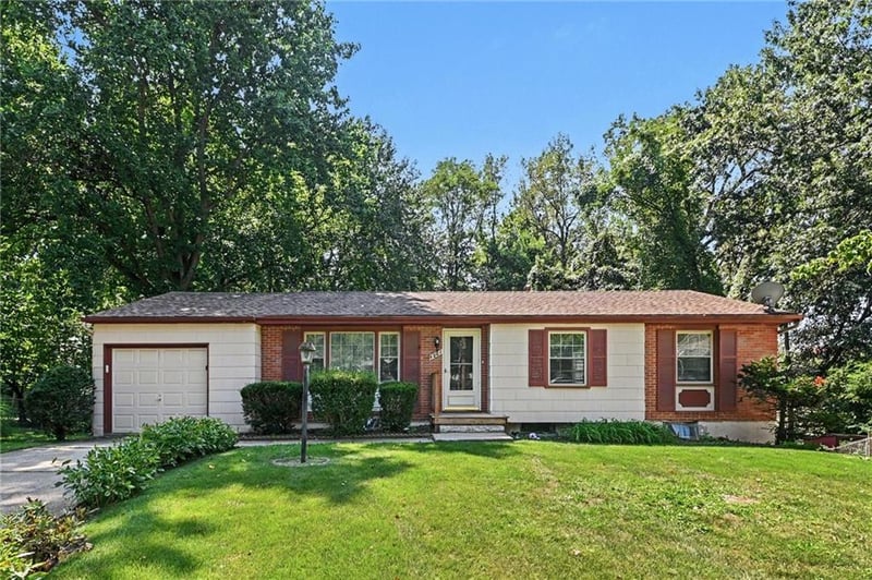 5201 NE 42nd St, Kansas City, MO 64117