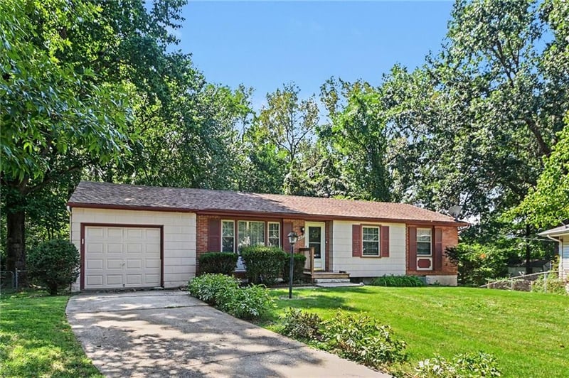 5201 NE 42nd St, Kansas City, MO 64117