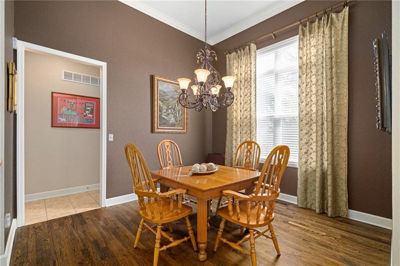 15924 W 160th Ter, Olathe, KS 66062