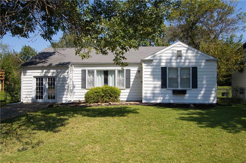 205 Larkin St, Warrensburg, MO 64093