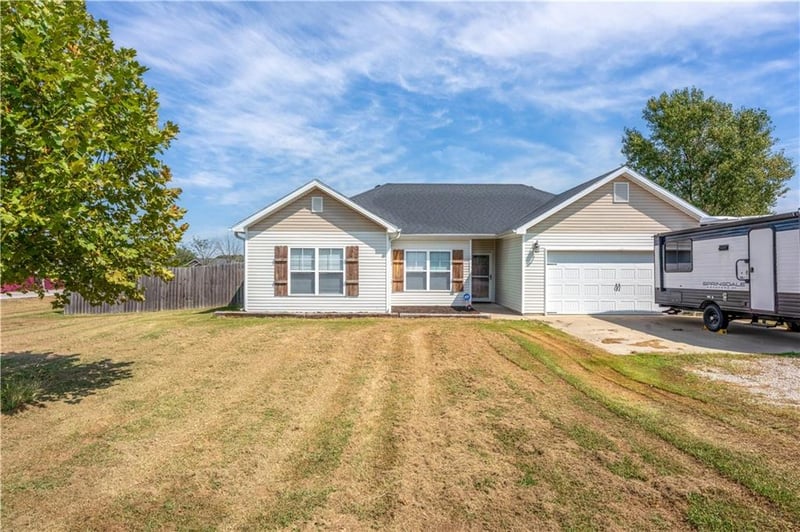 393 SE 971st Rd, Knob Noster, MO 65336