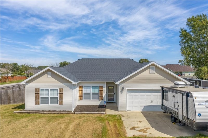 393 SE 971st Rd, Knob Noster, MO 65336