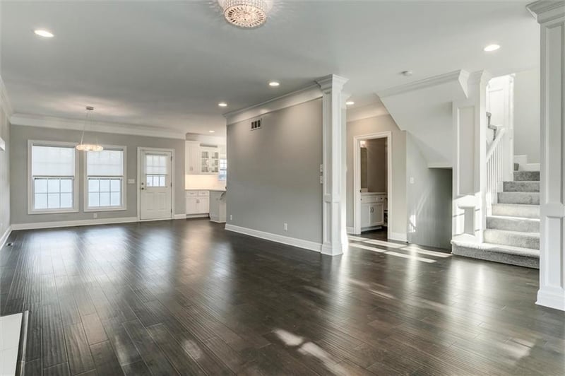 302 N Main St, Independence, MO 64050