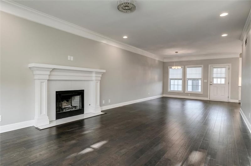 302 N Main St, Independence, MO 64050