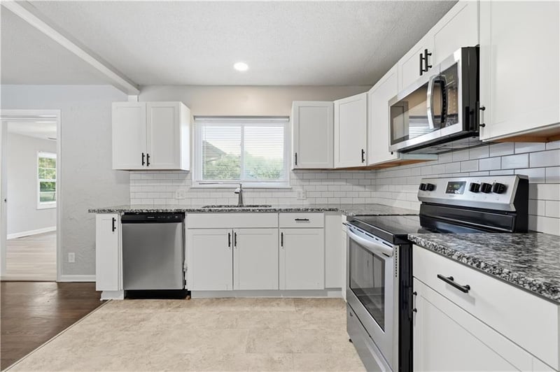 3920 Crane Ave, Independence, MO 64055
