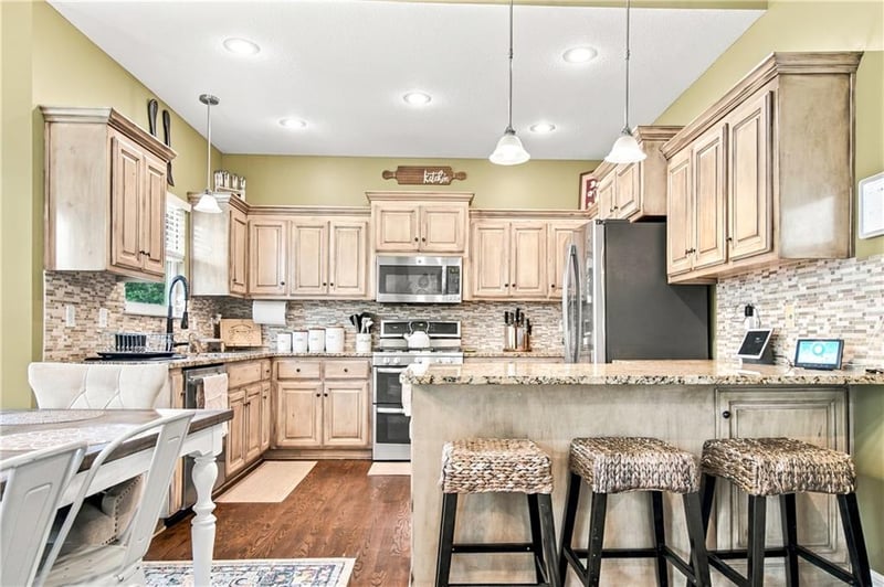1115 N Glenview Ave, Independence, MO 64056