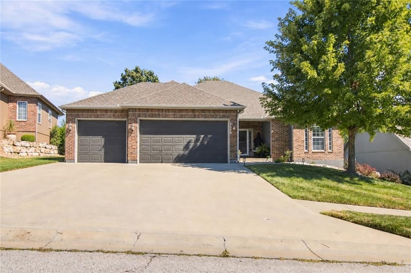 1115 N Glenview Ave, Independence, MO 64056