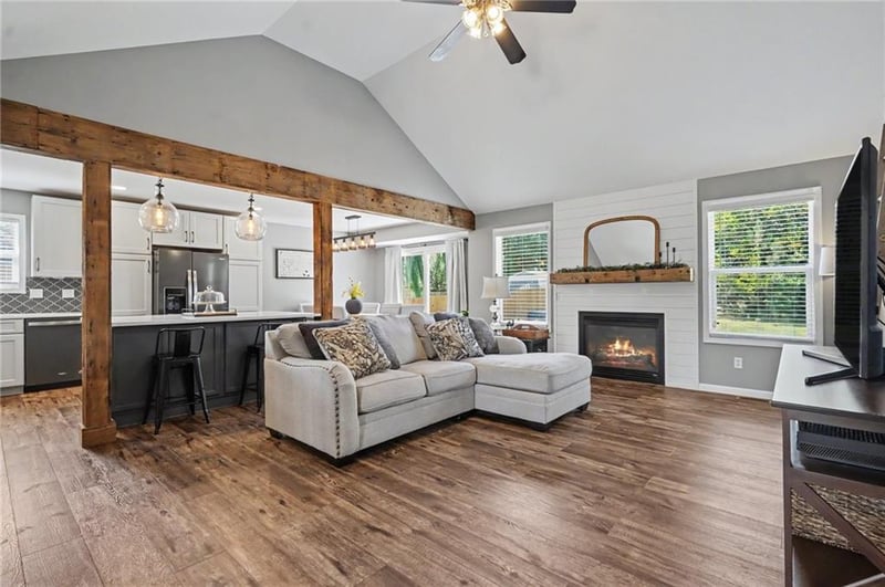709 Flame Way, Baldwin City, KS 66006