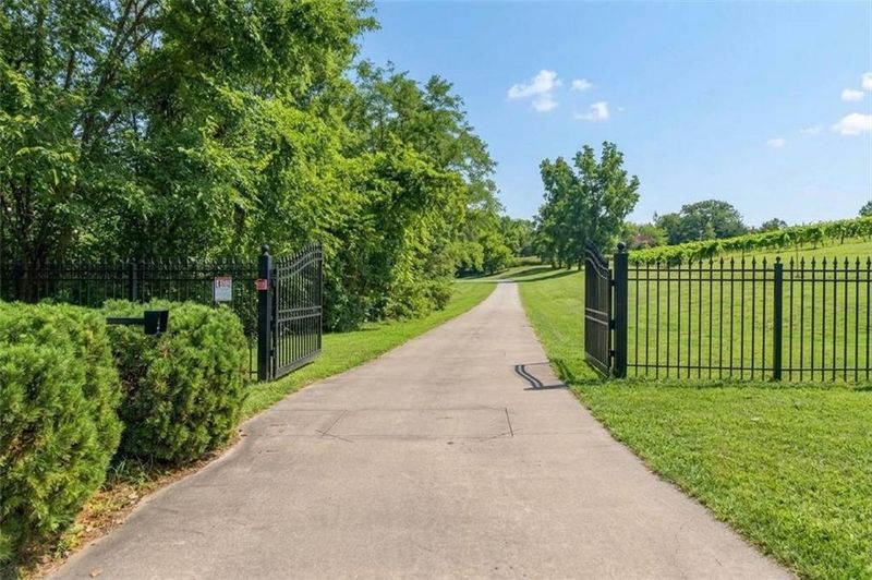 22350 Grass Pad Rd, Platte City, MO 64079