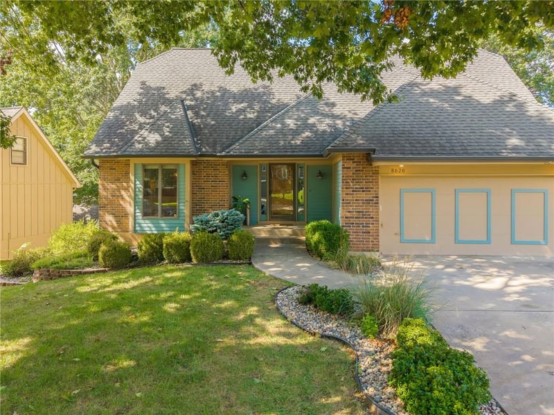 8626 Dice Ln, Lenexa, KS 66215