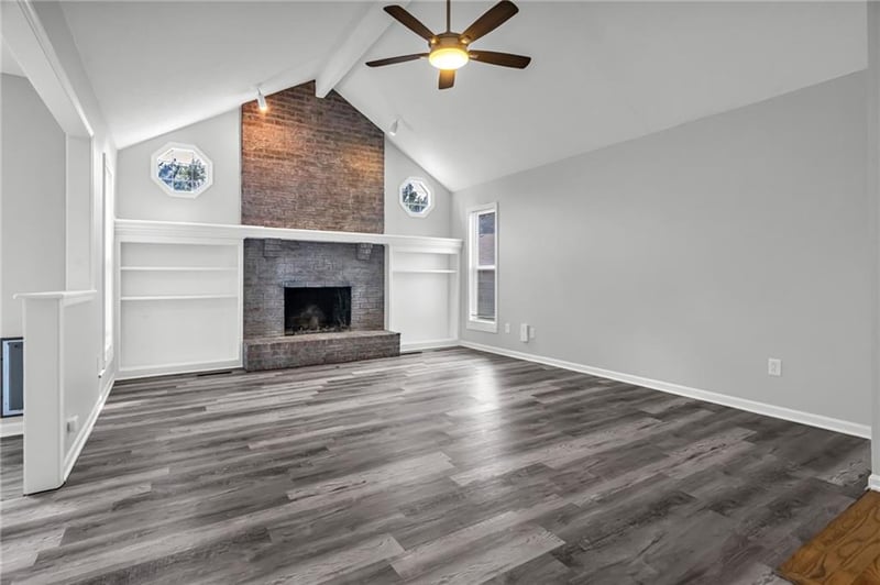 1748 SE Silkwood Ct, Lee's Summit, MO 64063