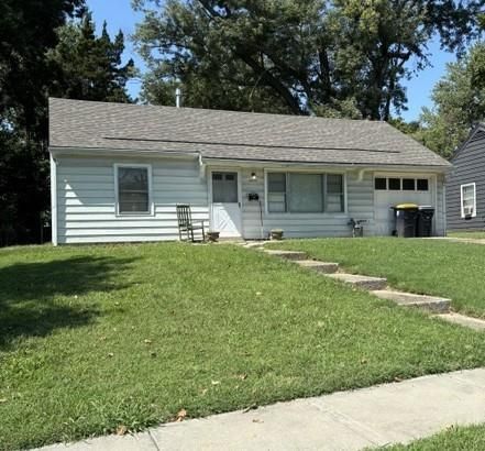 8020 Wabash Ave, Kansas City, MO 64132
