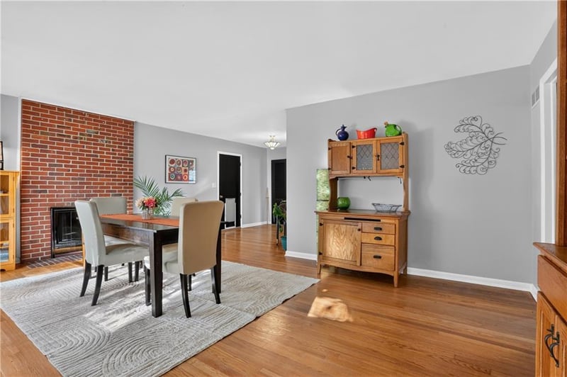 5019 Pawnee Dr, Roeland Park, KS 66205