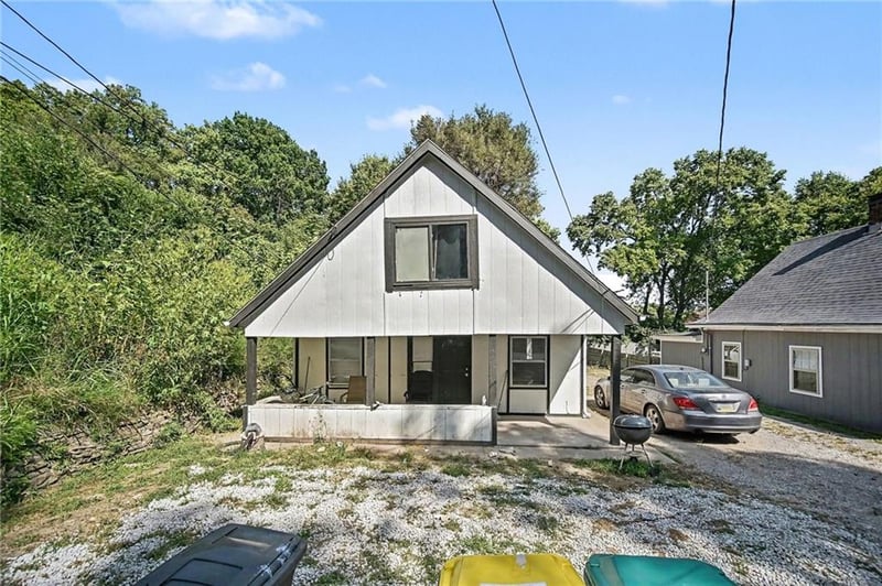 2449 S 12th Ter, Kansas City, KS 66103