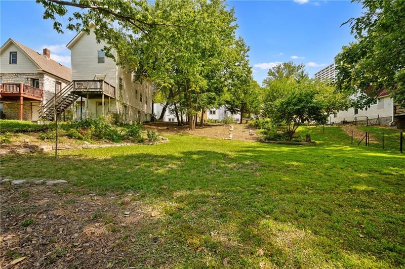 2916 Belleview Ave, Kansas City, MO 64108