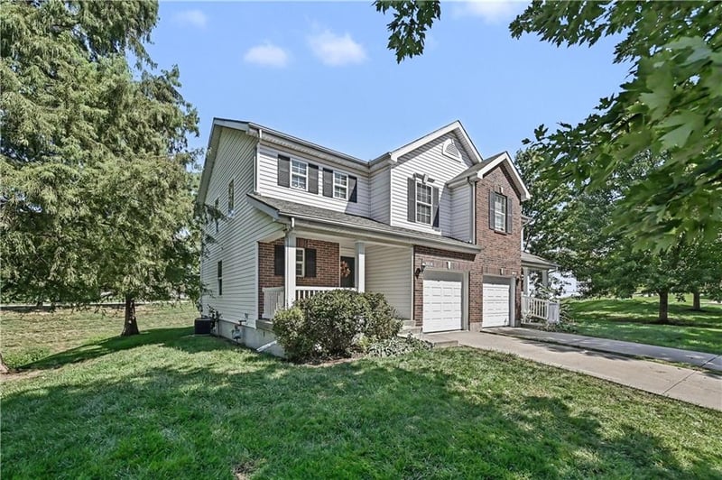 9810 NE 98th Ter, Kansas City, MO 64157